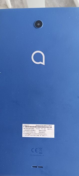 Tablet alcatel  Novo. 20,5 por 12,5 cm