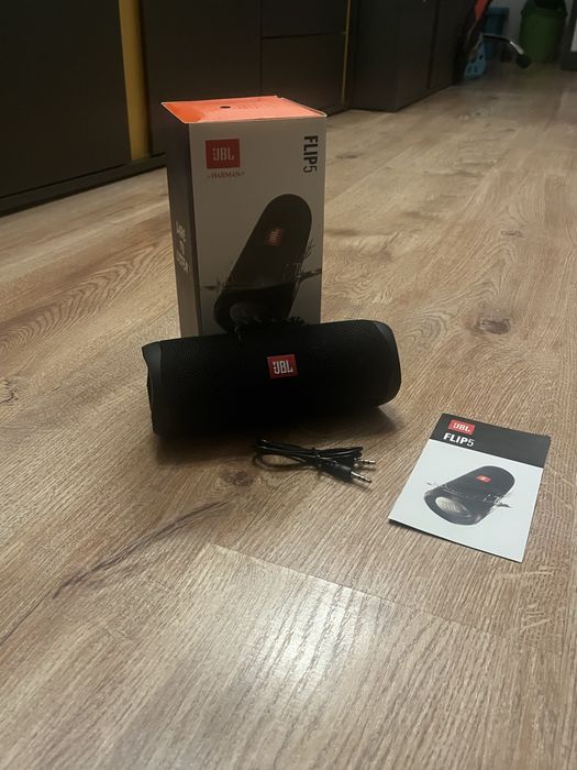 Glosnik JBL FLIP 5 + zestaw kabli