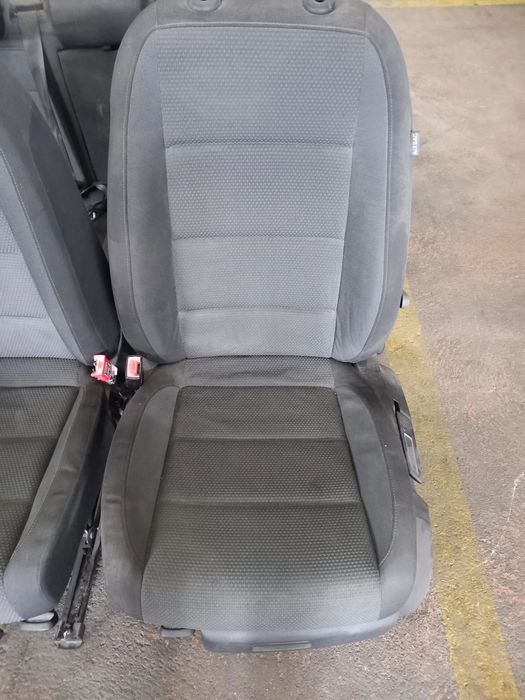 Bancos Frontais e Traseiros VW Golf VI 2010