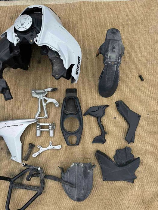 Ducati Multistrada V4S радіатор