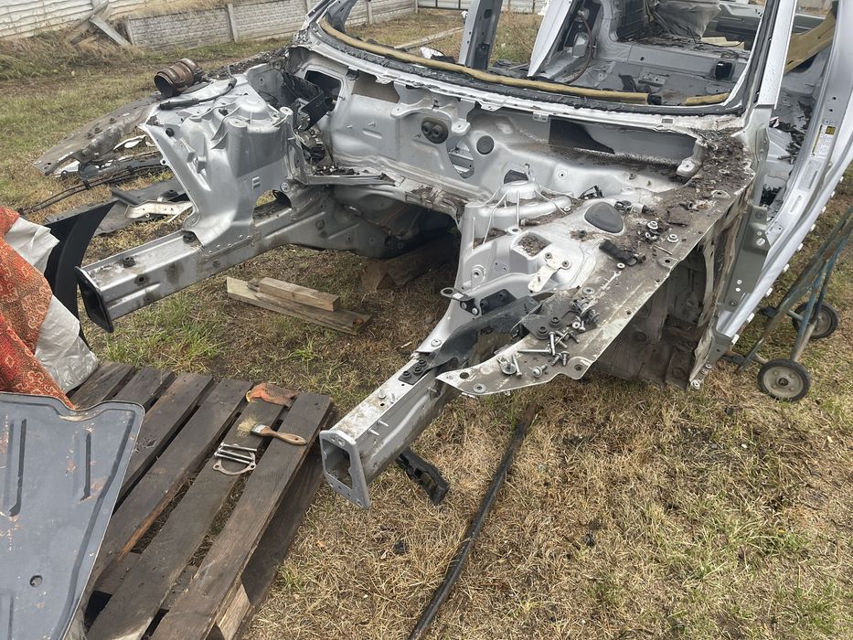 Audi A6C7 четверть порог