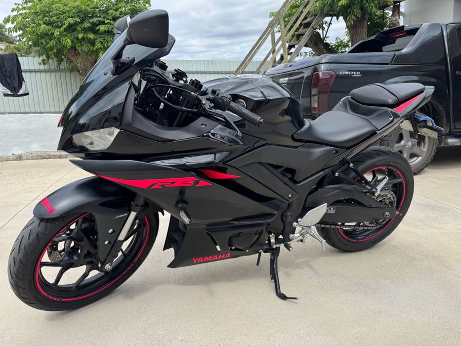Yamaha R3 2024 .