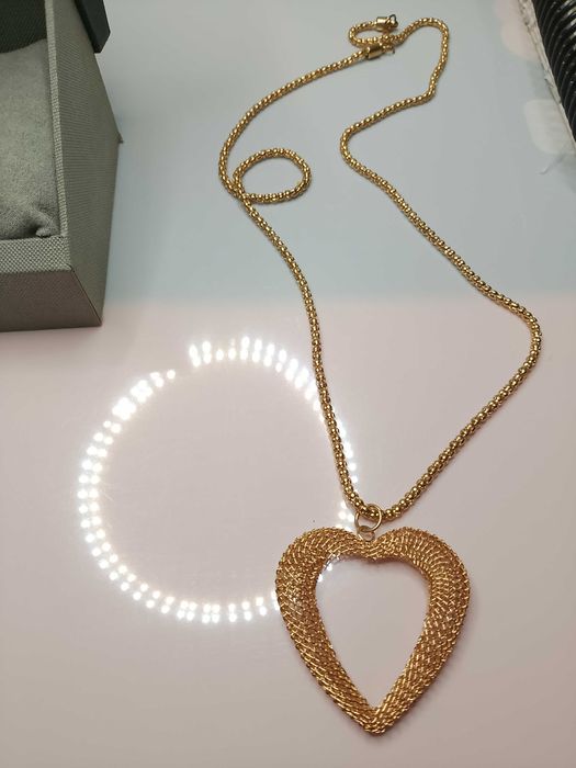 Продам кулон серце