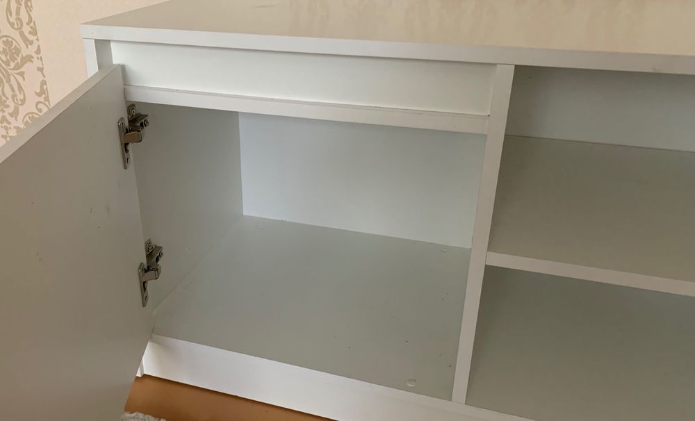 Тумба під телевізор , біла, нова