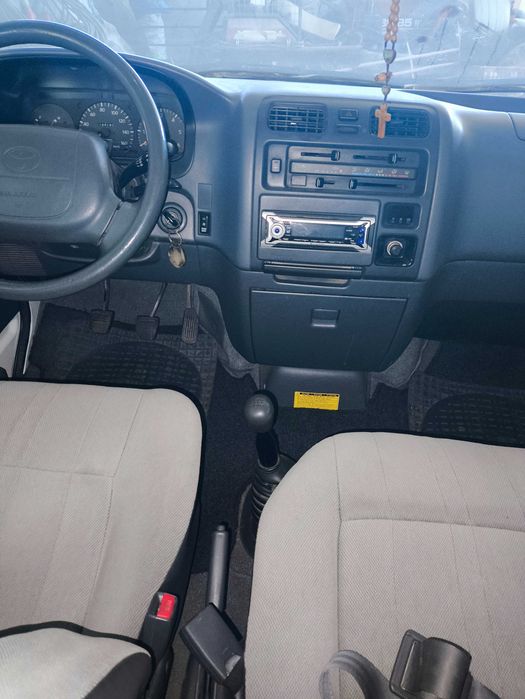 Toyota Hiace — fotografia 6