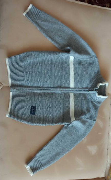 Кофта на хлопчика на замку