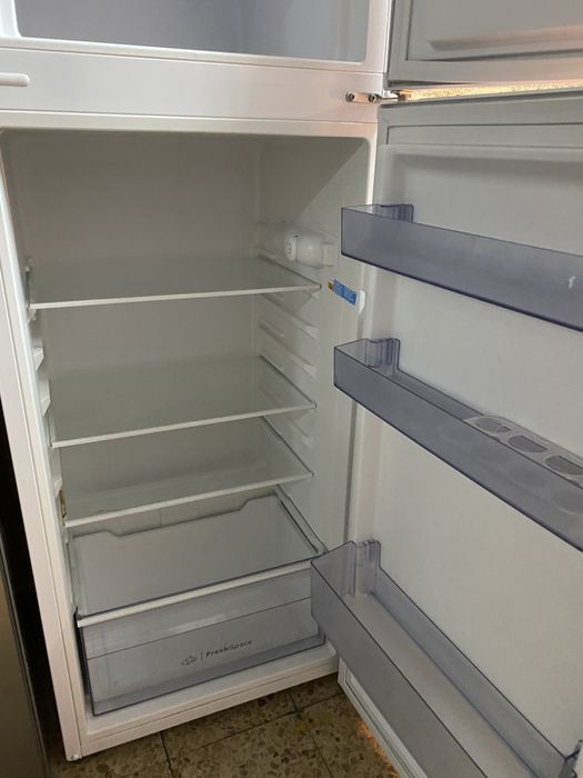 Frigorifico indesit combinado branco