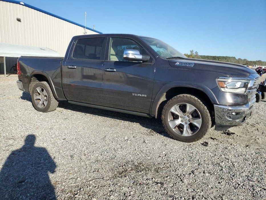 Dodge RAM 1500 Laramie!! 4x4 5.7l V8 HEMI 395KM!!