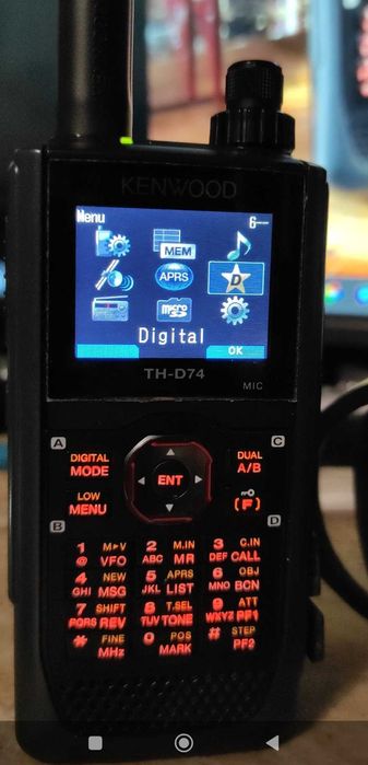 Radiotelefon Kenwood TH-D74 * Duobander- Kombajn radiowy do ręki.