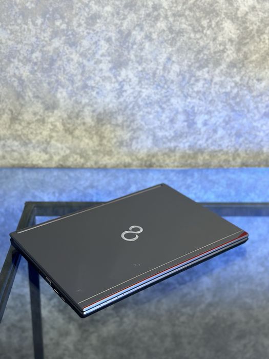 Ноутбук Fujitsu LifeBook E746 / i5-6300U / 4GB RAM / HDD 1TB / Intel HD Graphics 520 / 14” FullHD