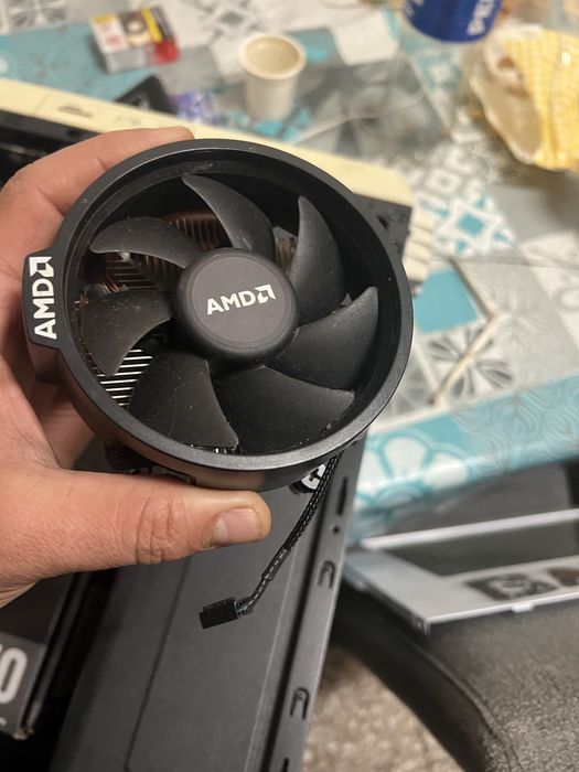 Amd de refrigiracao original como nova