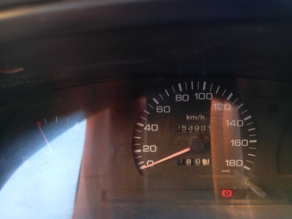 carrinha de caixa aberta nissam