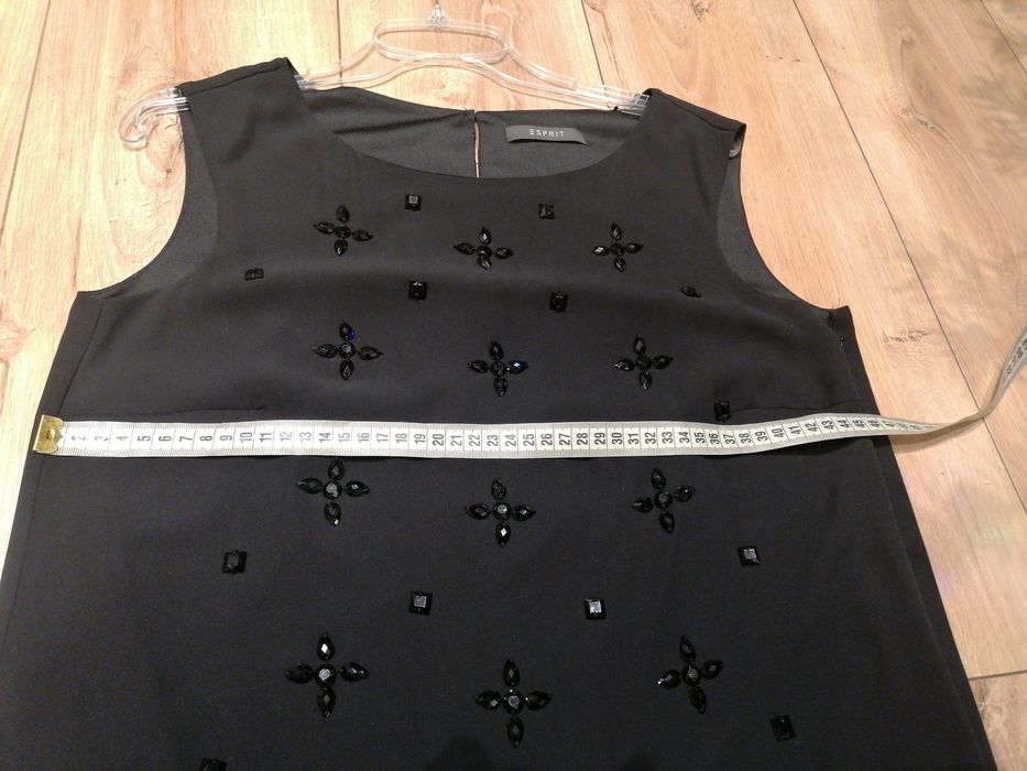 Sukienka czarna roz. M Esprit