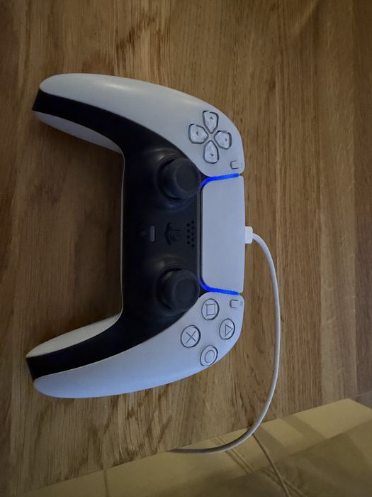 Biały pad konsoli DualSense  playstation 5 PS5 sony kontroler jak nowy