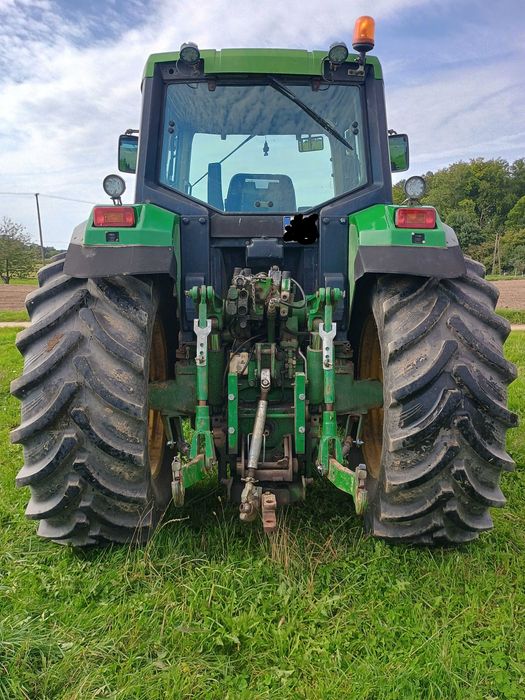 John Deere 6900