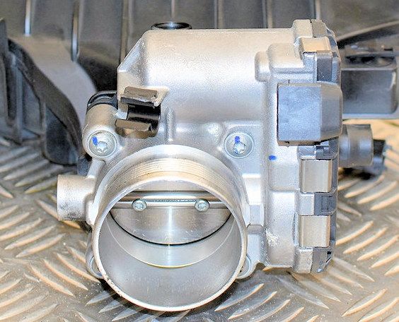 Przepustnica Range Rover Evoque 2.0 TB EcoBoost