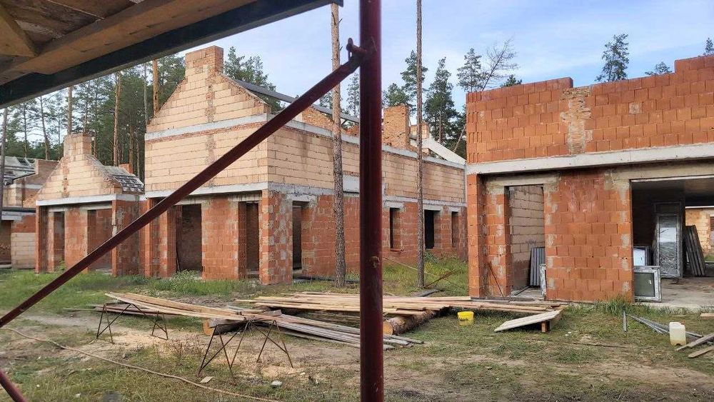 одноповерховий дуплекс в Лісовій Бучі, з газом, через дорогу ліс без %