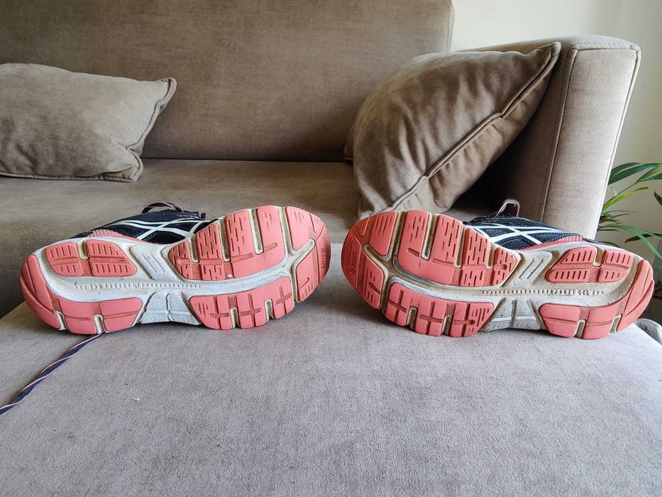 Sapatilhas Asics tam. 38 em muito bom estado