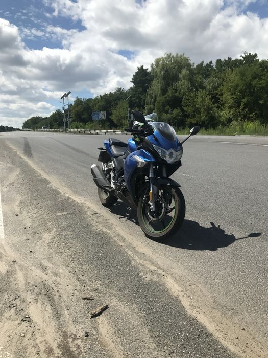 Продам мотоцикл Loncin