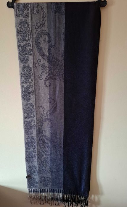 Echarpe Parfois e Écharpe com tons azul e cinzento