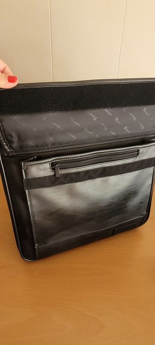 Mala p/ portátil marca Targus nova