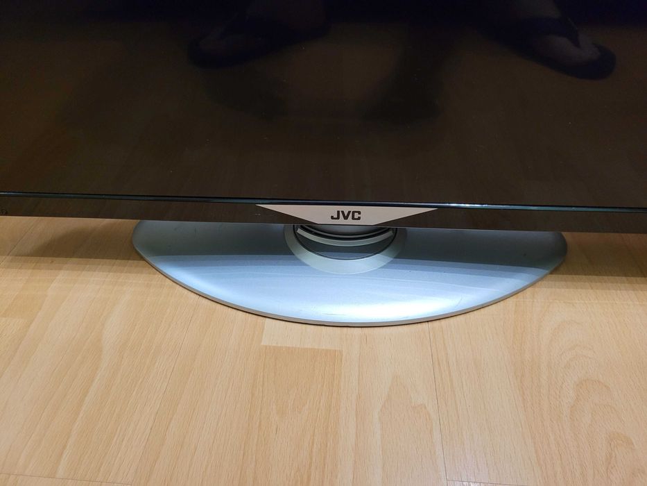 TV LED JVC 32" stan super DVBT2 Hevc SMART TV YOU TUBE Netflix