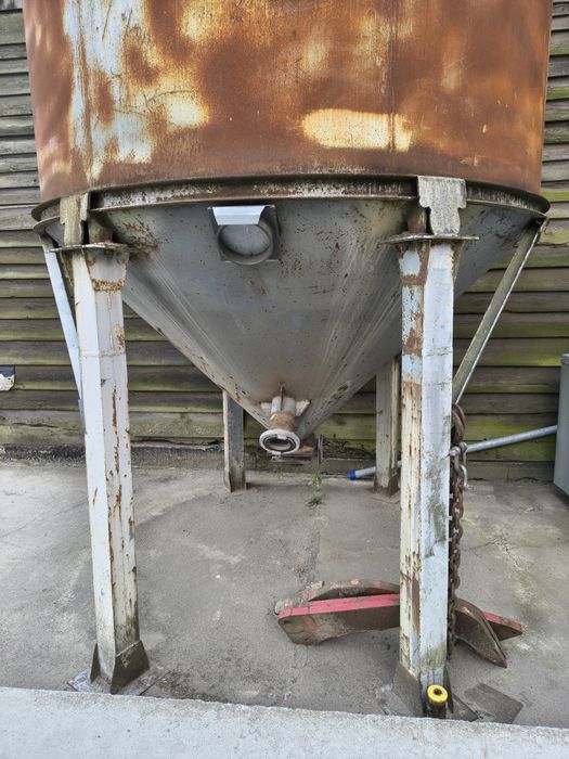 Silos lejowy na zboże