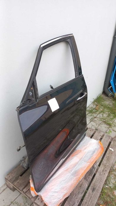 Двері передні ліві в наявності з розборки Renault Scenic IV  в комплекті зі склом, накладка, молдинг замок Рено Сценік 4 запчастини вживані шрот