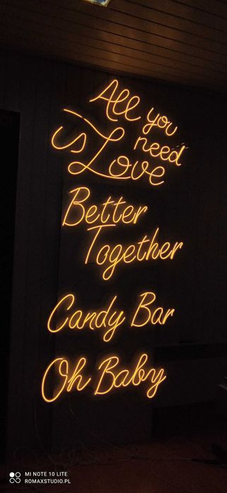 Neon, ledon, All you need Is Love