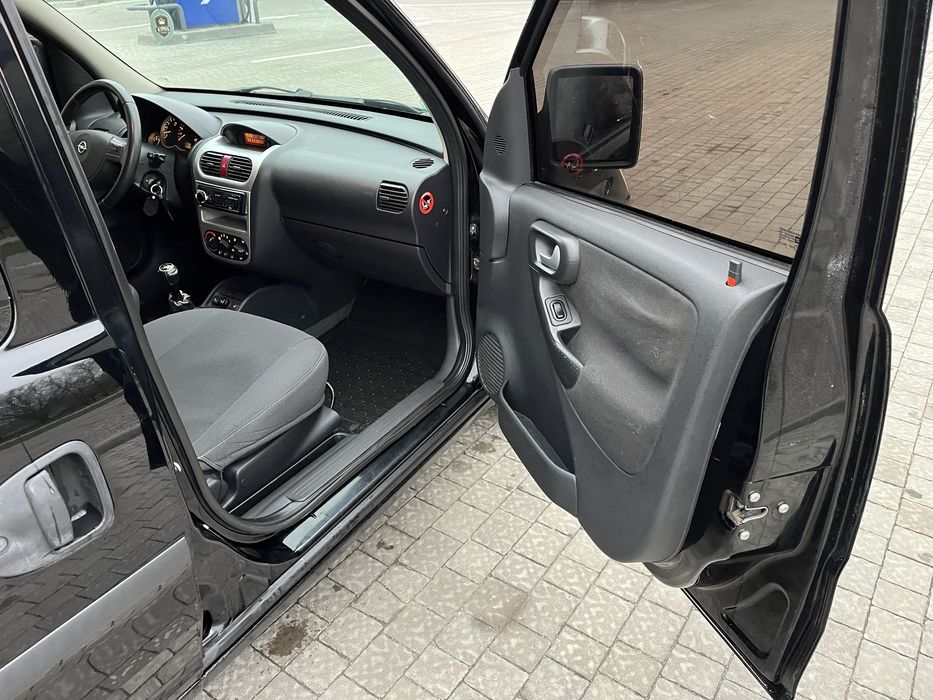 Продам(Обмен) Опель Комбо