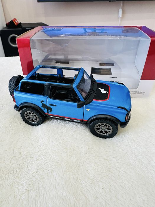 Металева машинка джип Kinsmart Ford Bronco