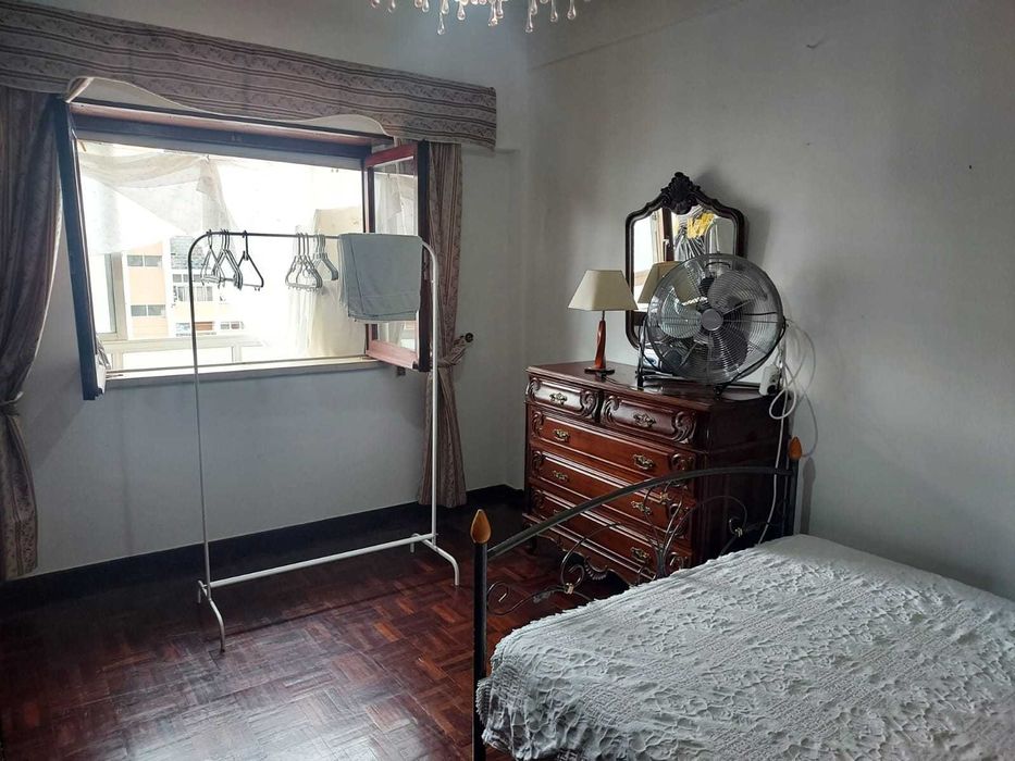 Quarto para alugar mobiliado, a 5 min à pé da estação dos comboios