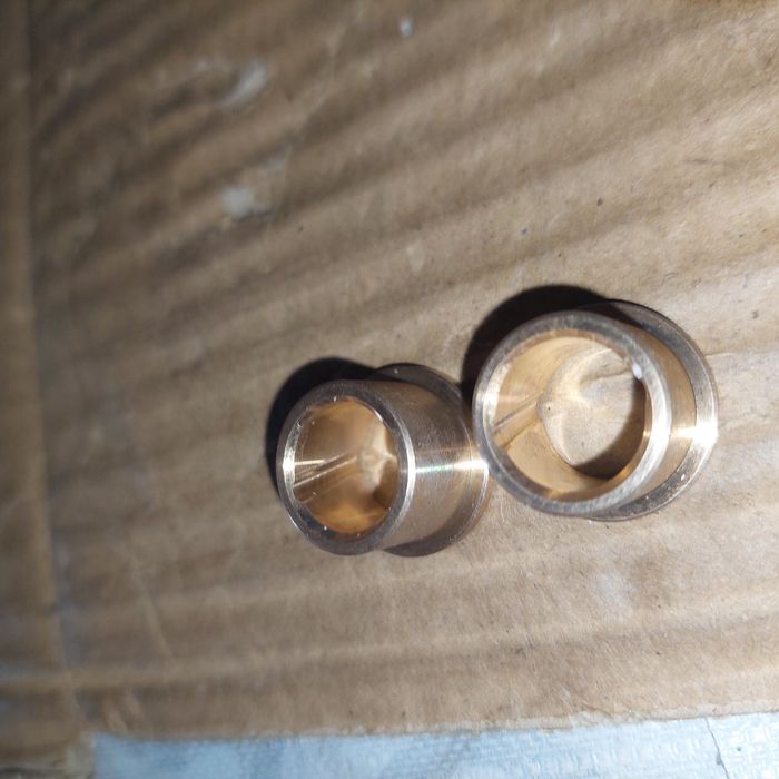 Nowe 2szt tulejki nadwymiarowe 16,5mm kartery połówki wsk 125,wfm