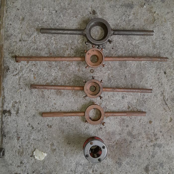 Koła zębate,ślimaki.Śruby do imadeł. Duże rozm wiert. Pokr. do nażynek