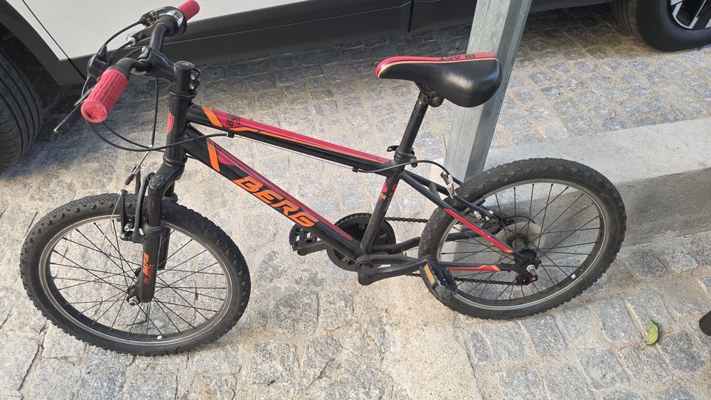 Bicicleta Berg Blast 205