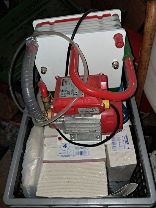 Osprzęt do winnicy Korkownica Etykieciarka Pompa Filtr Austria