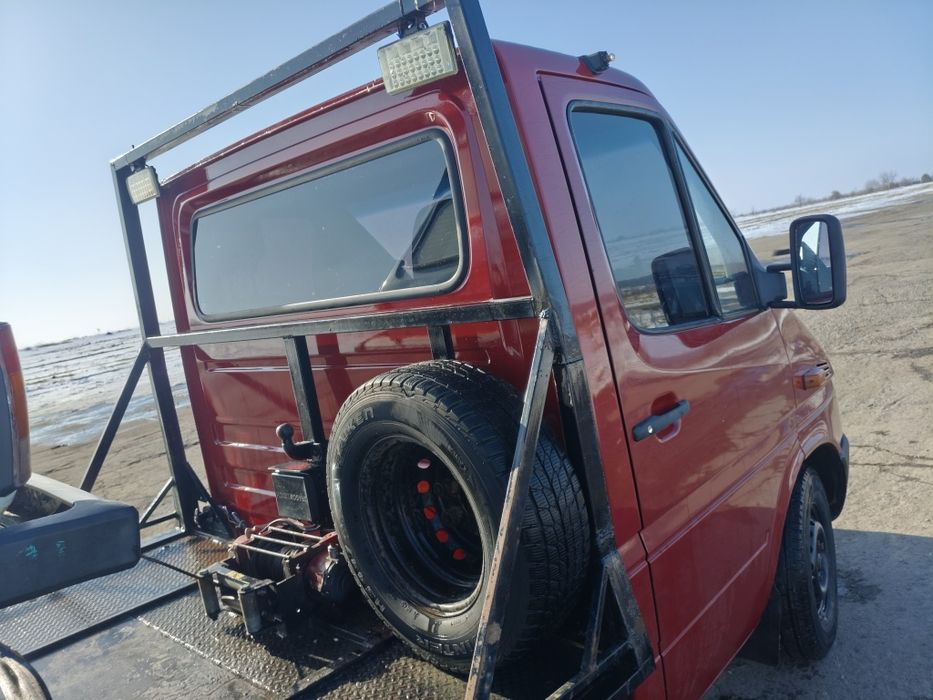 Евакуатор Мерседес спрінтер 313