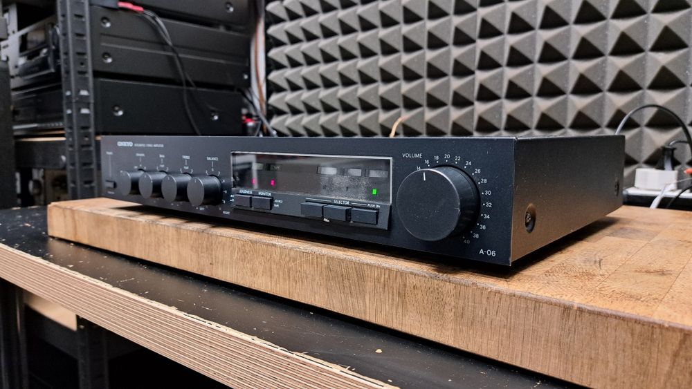 Wzmacniacz Onkyo A-06