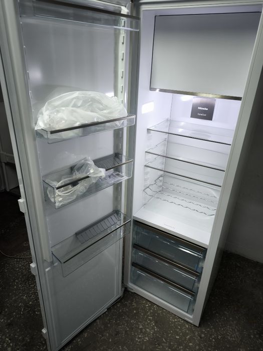 lodówka Miele K 7748 C do zabudowy z zamrażarką