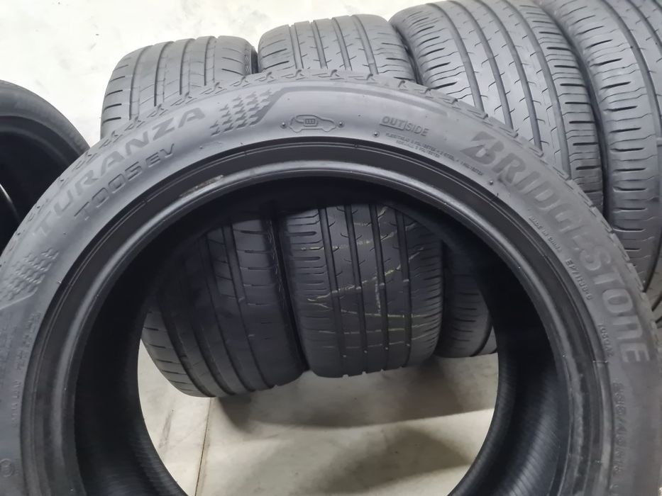235/45R18 Bridgestone Turanza T005.