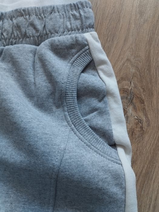 Spodnie dresowe dziewczęce