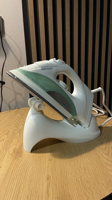 Праска побутова Clatronic DBC2899