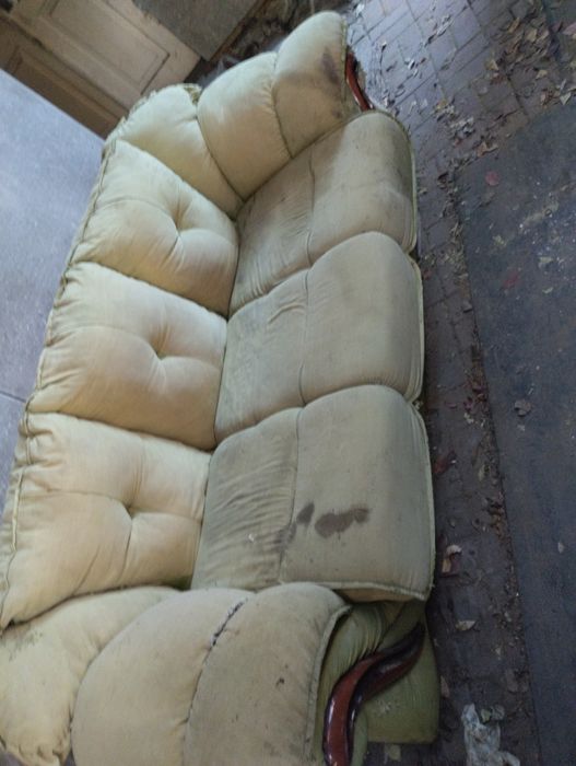 Диван и два кресла