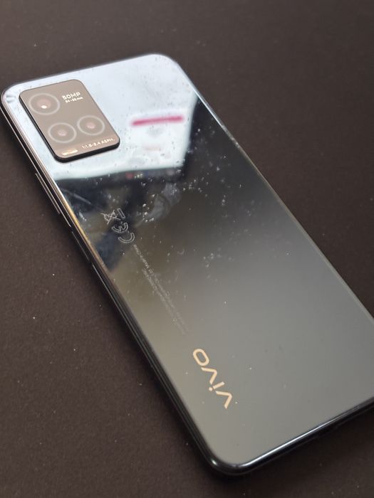 Telefon VIVO Y33s - 8GB RAM 128GB ROM - sprawny