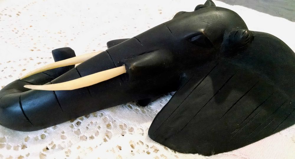 Голова слона декор  настенный деревянный новый