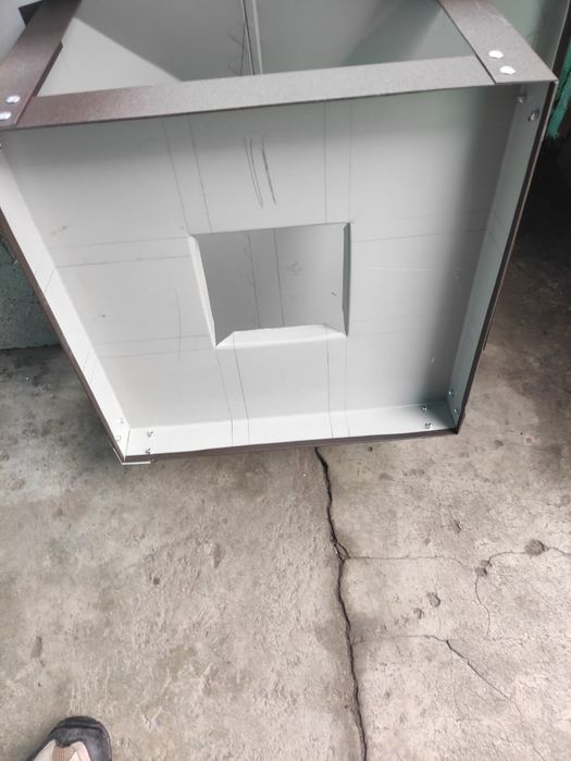 Продається зонтик на комен