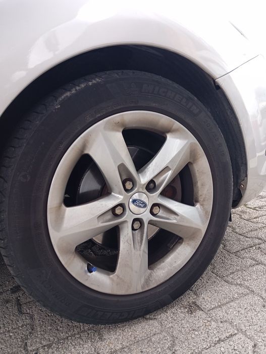 Jante 16 com pneus Michelin Troco por jante 17