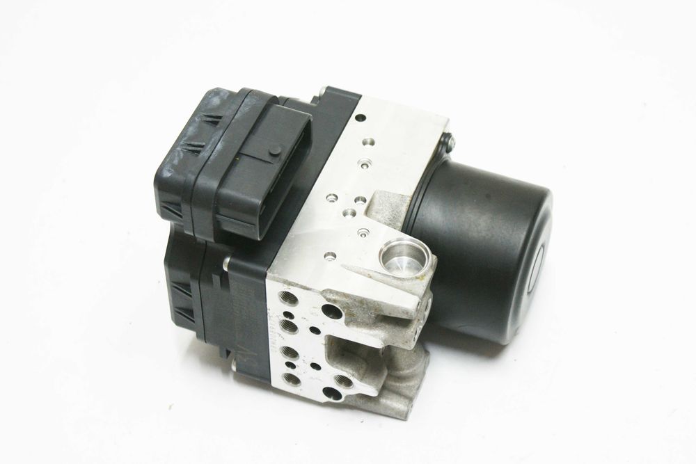 Pompa ABS sterownik OE Toyota Avensis Verso 05/2001-11/2009 ACM20 CLM