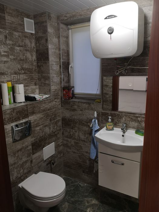 Od lutego Rzgowska 220wynajmę lokal usługowy 100m2 teren zamknięty 650