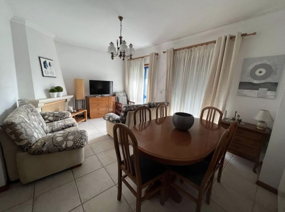 Aluga-se Apartamento T3 - Buarcos